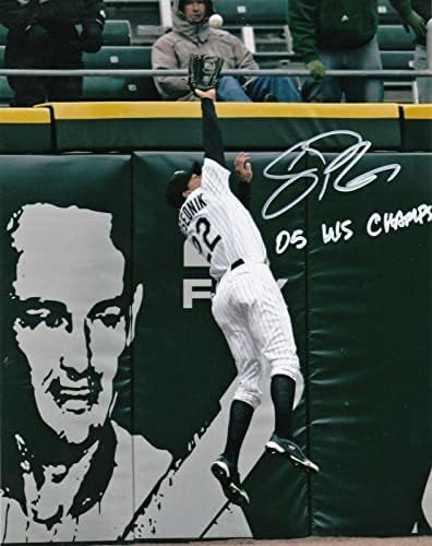 Scott Podsednik Chicago White Sox 2005 WS Actions Action potpisan 8x10 - Autografirane MLB fotografije